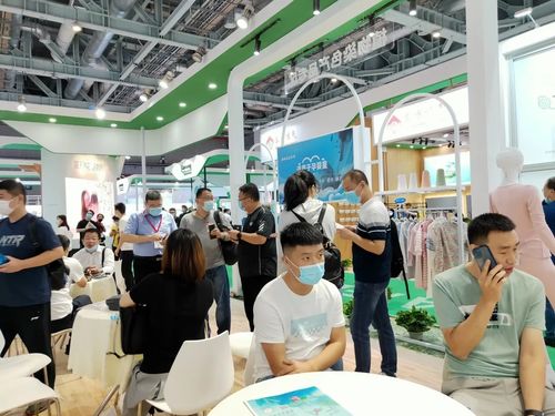 恒丰集团携百余种新特产品亮相兰精卫星展区，绿色领航；新怡和控股集团共绘可持续新篇